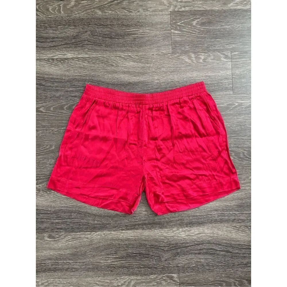 NWT Gold Hawk Red Satin Shorts With Pockets Size Large